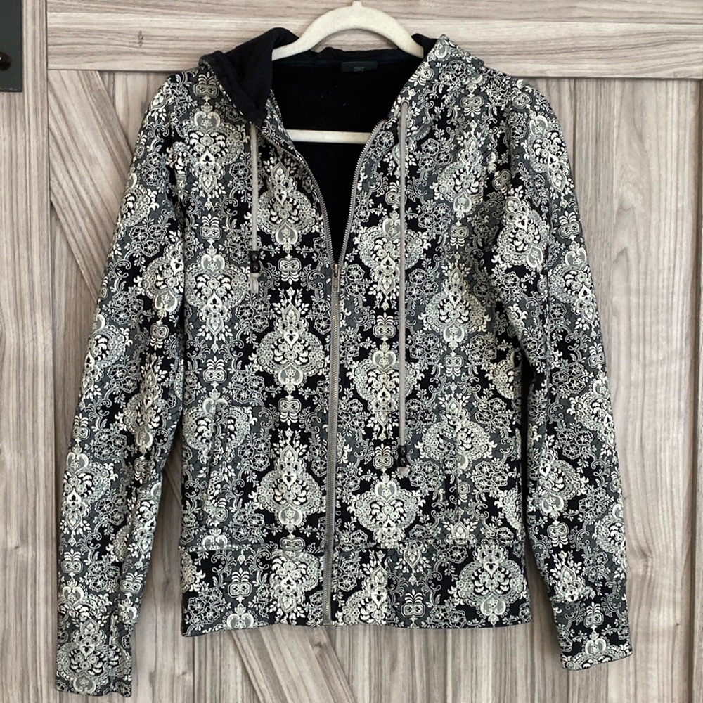 Ezekiel Paisley, Prince sweatshirt